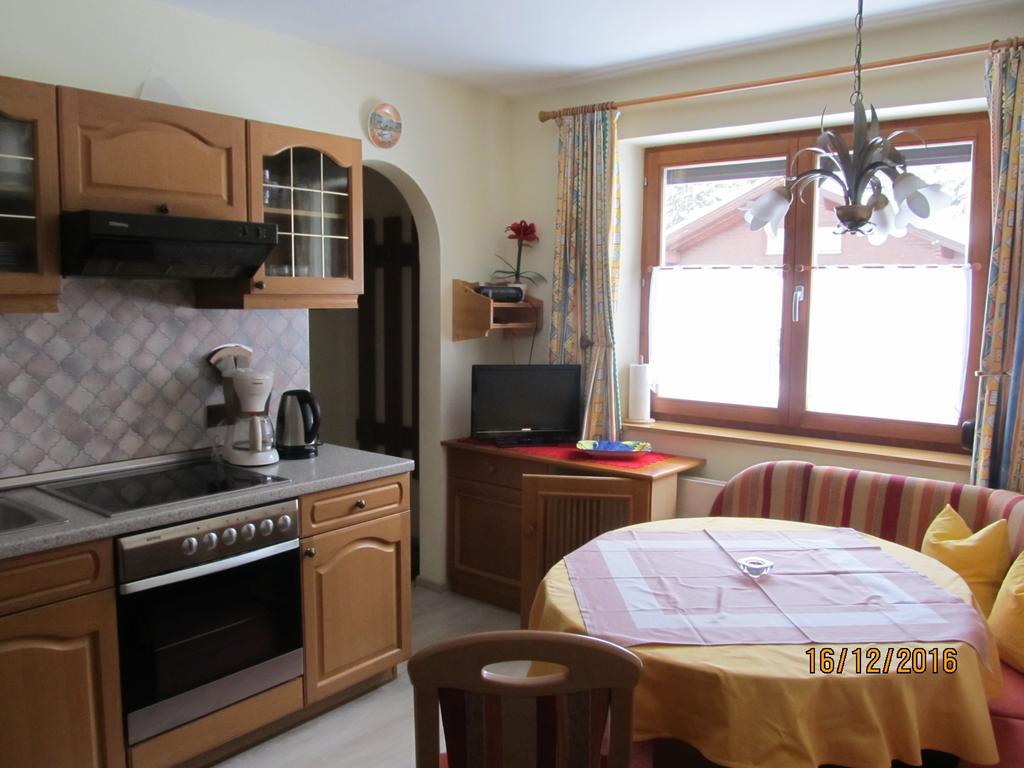 Haus Vogelsberger Apartman Fulpmes Kültér fotó